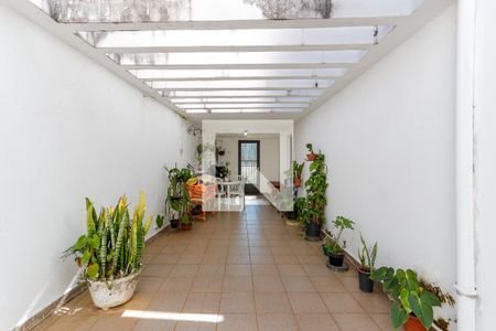 Casa à venda com 290m², 3 quartos e 2 vagas Casa à venda com 290m², 3 quartos e 2 vagasQuintal e Área de Serviço