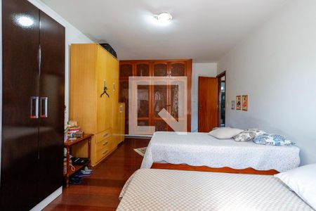 Casa à venda com 290m², 3 quartos e 2 vagas Casa à venda com 290m², 3 quartos e 2 vagasQuarto 1