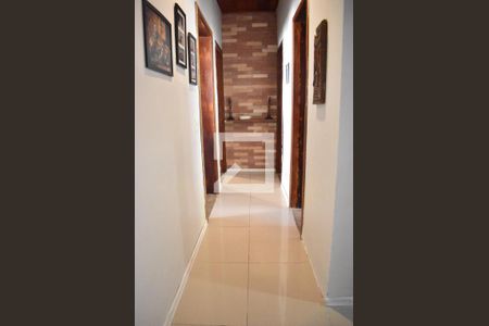 Casa de condomínio para alugar com 240m², 3 quartos e 4 vagasCorredor