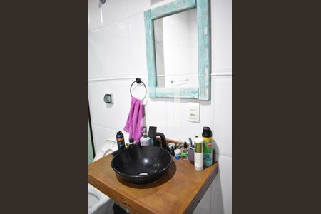 Casa de condomínio para alugar com 240m², 3 quartos e 4 vagasBanheiro da Suíte