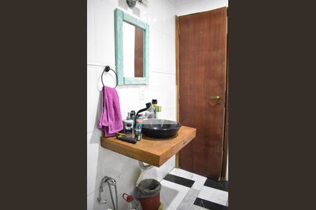 Casa de condomínio para alugar com 240m², 3 quartos e 4 vagasBanheiro da Suíte