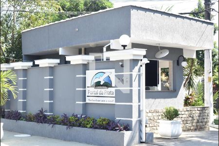 Casa de condomínio para alugar com 240m², 3 quartos e 4 vagasFachada e portaria