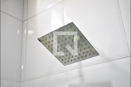 Casa de condomínio para alugar com 240m², 3 quartos e 4 vagasChuveiro