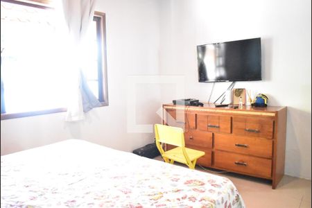 Casa de condomínio para alugar com 240m², 3 quartos e 4 vagasQuarto 2 - Suíte