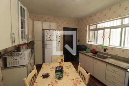 Casa à venda com 105m², 3 quartos e 2 vagasCozinha