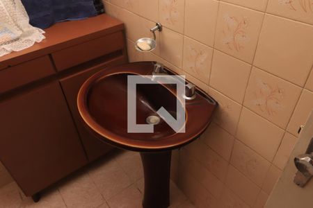 Casa à venda com 105m², 3 quartos e 2 vagasBanheiro