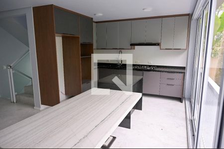 Casa de condomínio para alugar com 139m², 3 quartos e 2 vagasCozinha - Armários