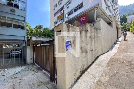 Apartamento à venda com 93m², 3 quartos e 1 vaga Apartamento à venda com 93m², 3 quartos e 1 vagaPlaquinha instalada