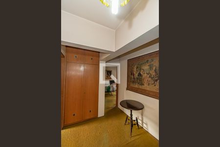 Apartamento à venda com 200m², 4 quartos e 2 vagas Apartamento à venda com 200m², 4 quartos e 2 vagasHall