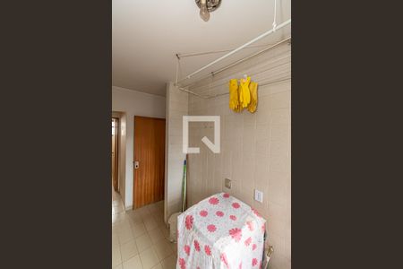 Apartamento à venda com 200m², 4 quartos e 2 vagas Apartamento à venda com 200m², 4 quartos e 2 vagasÁrea de Serviço