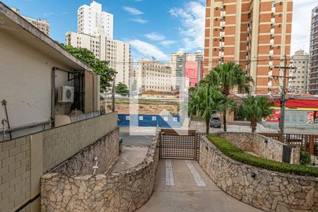 Apartamento à venda com 200m², 4 quartos e 2 vagas Apartamento à venda com 200m², 4 quartos e 2 vagasVista Suite 2