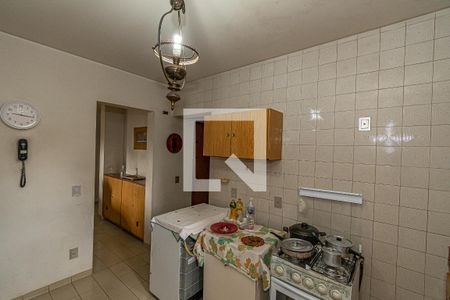 Apartamento à venda com 200m², 4 quartos e 2 vagas Apartamento à venda com 200m², 4 quartos e 2 vagasCozinha