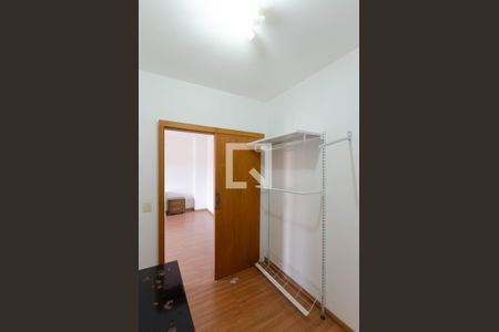 Casa de condomínio à venda com 172m², 3 quartos e 2 vagasCloset da suíte