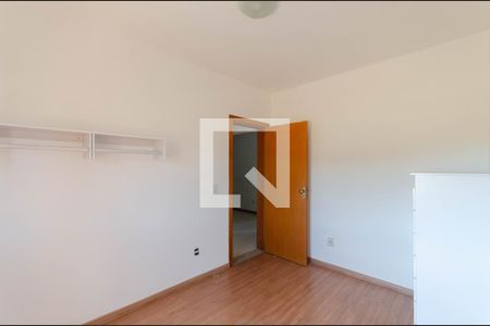 Casa de condomínio à venda com 172m², 3 quartos e 2 vagasQuarto 2