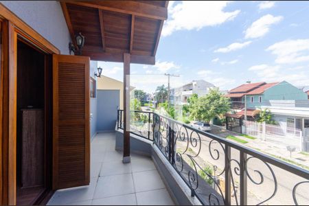 Casa de condomínio à venda com 172m², 3 quartos e 2 vagasSacada do Quarto 1 - Suite