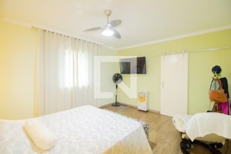 Casa à venda com 460m², 6 quartos e 5 vagas Casa à venda com 460m², 6 quartos e 5 vagasQuarto 3