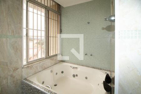 Casa à venda com 460m², 6 quartos e 5 vagas Casa à venda com 460m², 6 quartos e 5 vagasBanheiro da Suíte 3