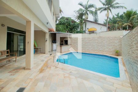 Casa à venda com 460m², 6 quartos e 5 vagas Casa à venda com 460m², 6 quartos e 5 vagasPiscina