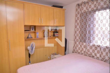 Casa à venda com 168m², 3 quartos e 3 vagas Casa à venda com 168m², 3 quartos e 3 vagasQuarto 2 - Armários