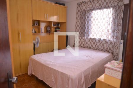 Casa à venda com 168m², 3 quartos e 3 vagas Casa à venda com 168m², 3 quartos e 3 vagasQuarto 2