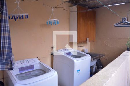 Casa à venda com 168m², 3 quartos e 3 vagas Casa à venda com 168m², 3 quartos e 3 vagasÁrea de Serviço