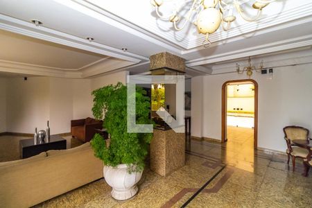 Apartamento à venda com 238m², 4 quartos e 4 vagas Apartamento à venda com 238m², 4 quartos e 4 vagasHall de entrada