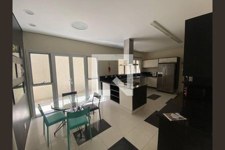 Casa de condomínio à venda com 67m², 4 quartos e 4 vagas