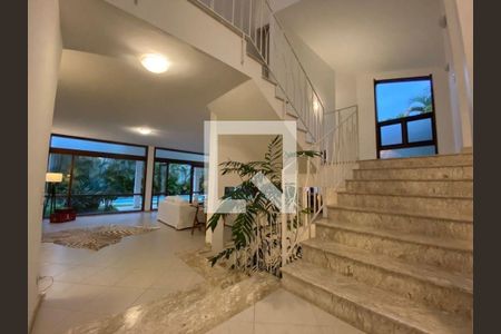 Casa de condomínio à venda com 430m², 4 quartos e 4 vagas