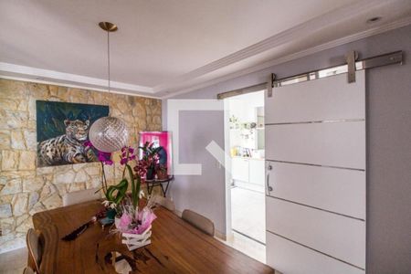 Casa de condomínio à venda com 318m², 4 quartos e 4 vagas