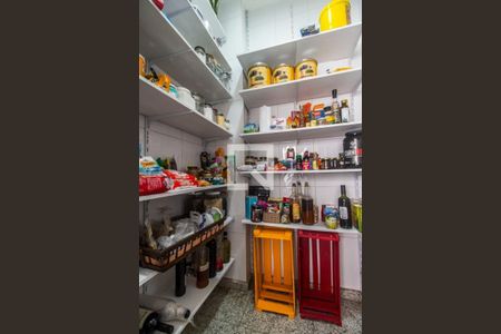 Casa de condomínio à venda com 318m², 4 quartos e 4 vagas