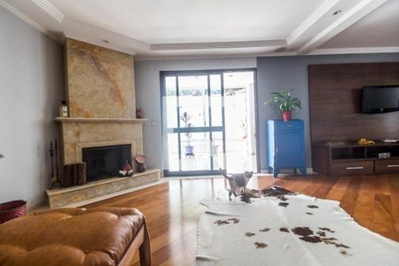 Casa de condomínio à venda com 318m², 4 quartos e 4 vagas