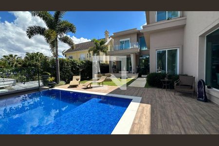 Casa de condomínio à venda com 740m², 5 quartos e 3 vagas