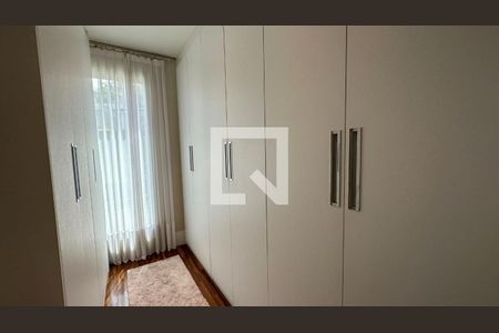 Casa de condomínio à venda com 740m², 5 quartos e 3 vagas