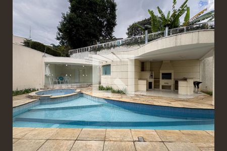 Casa à venda com 560m², 4 quartos e 4 vagas