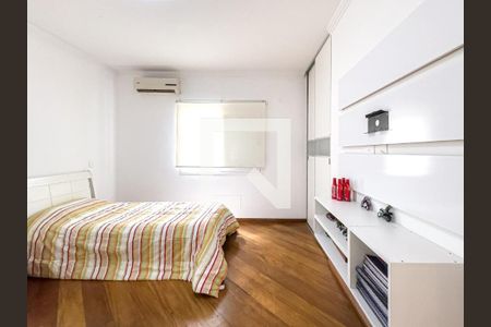 Casa à venda com 560m², 4 quartos e 4 vagas