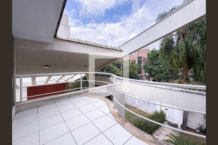 Casa à venda com 560m², 4 quartos e 4 vagas