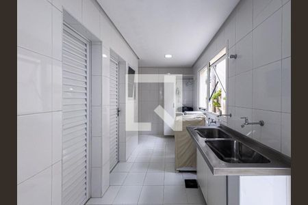 Casa à venda com 560m², 4 quartos e 4 vagas