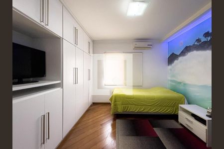 Casa à venda com 560m², 4 quartos e 4 vagas