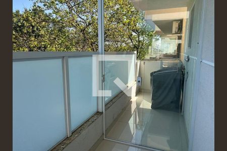 Casa de condomínio à venda com 300m², 5 quartos e 3 vagas