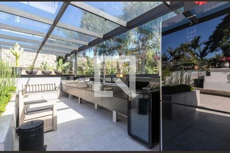 Casa de condomínio à venda com 550m², 4 quartos e 5 vagas