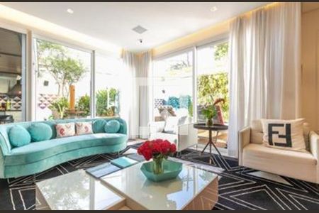 Casa de condomínio à venda com 550m², 4 quartos e 5 vagas