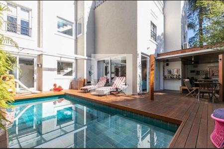 Casa de condomínio à venda com 550m², 4 quartos e 5 vagas