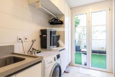 Casa de condomínio à venda com 550m², 4 quartos e 5 vagas