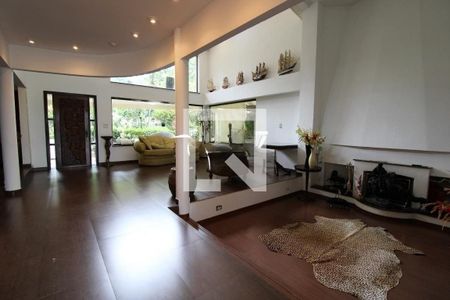 Casa de condomínio à venda com 700m², 4 quartos e 4 vagas
