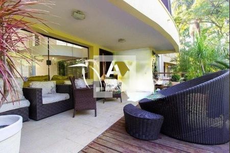 Casa de condomínio à venda com 700m², 4 quartos e 4 vagas