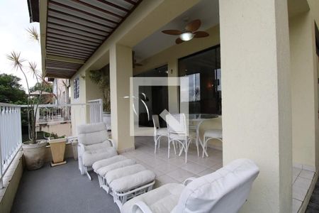 Casa de condomínio à venda com 700m², 4 quartos e 4 vagas
