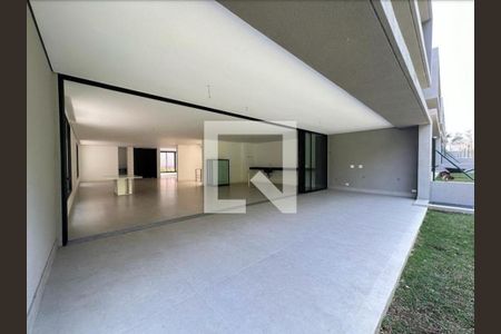 Casa de condomínio à venda com 828m², 4 quartos e 5 vagas