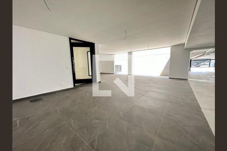 Casa de condomínio à venda com 828m², 4 quartos e 5 vagas