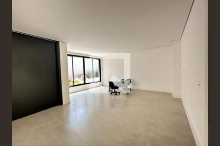 Casa de condomínio à venda com 828m², 4 quartos e 5 vagas
