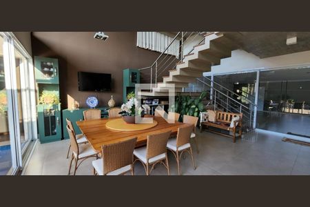 Casa à venda com 700m², 4 quartos e 6 vagas